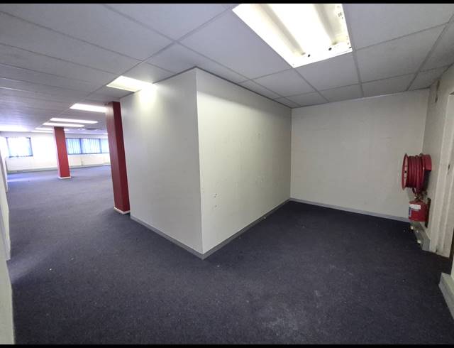 1,669M² OFFICE FOR SALE IN SUNNINGHILL